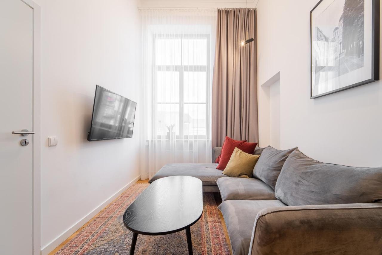 Owl Jazz Apartments - Luxury Apartments In The Heart Of The City Каунас Екстер'єр фото